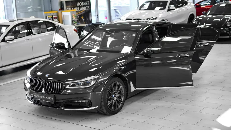 BMW 740 d xDrive Image 1