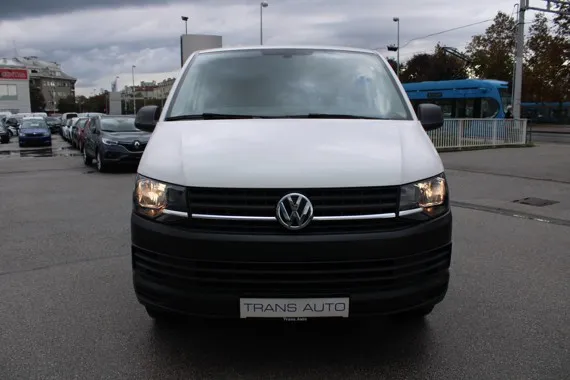 Volkswagen Transporter 2.0 TDi L2H1 Image 2