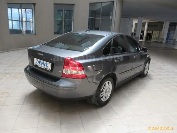 Volvo S40 1.6 Image 5